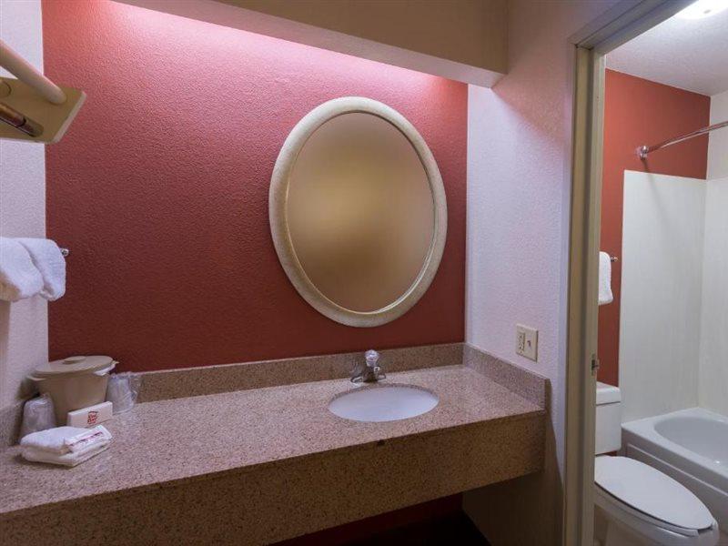 Red Roof Inn St Clairsville - Wheeling West St. Clairsville Extérieur photo